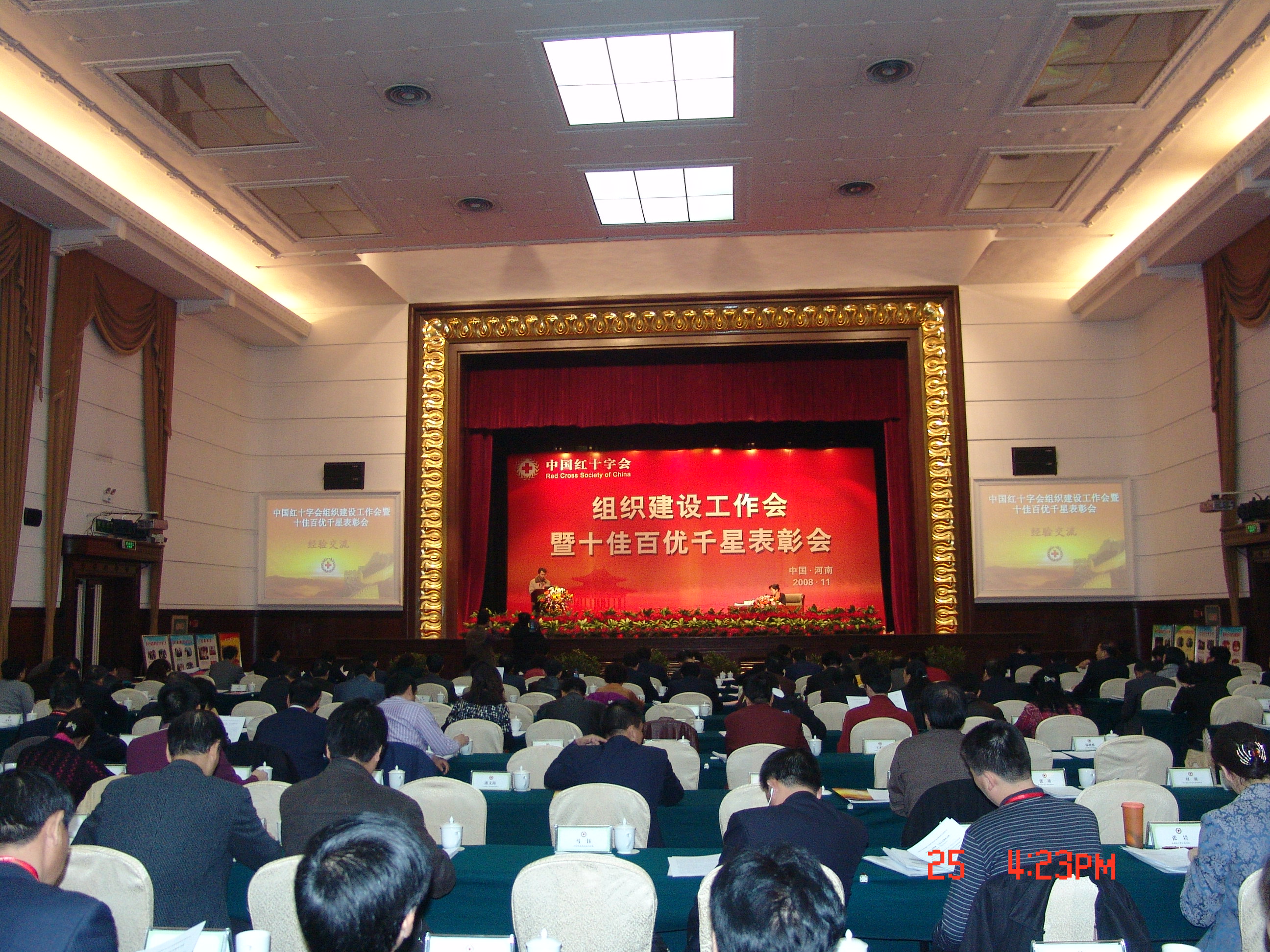 ���齻����